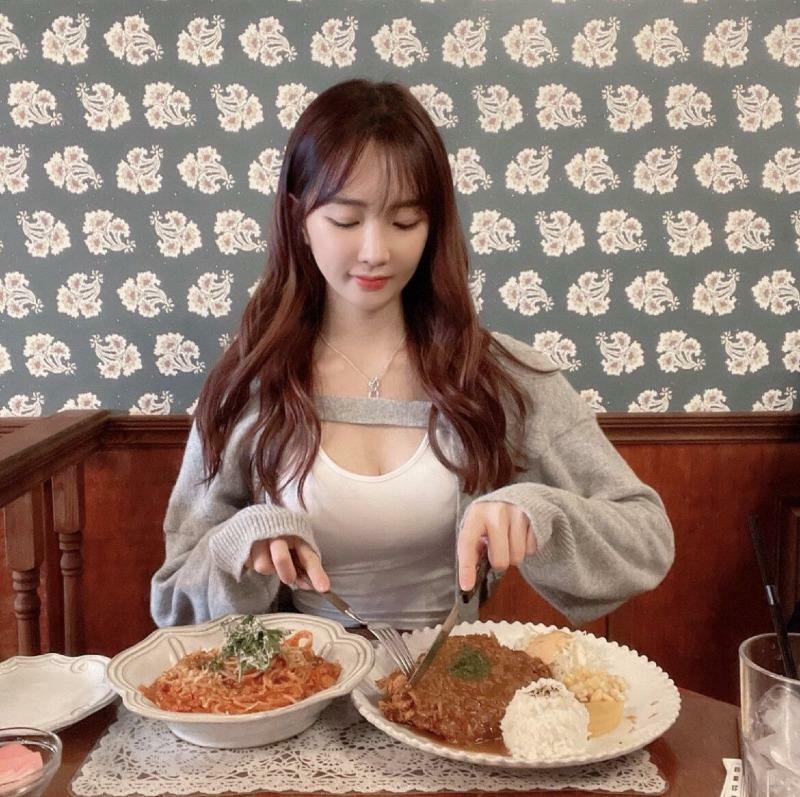 온라인슬롯, 슬롯사이트, 온라인카지노, 슬롯커뮤니티 슬롯왕국 - 전직 아이돌 출신 맥심모델 누나 ㅗㅜㅑ