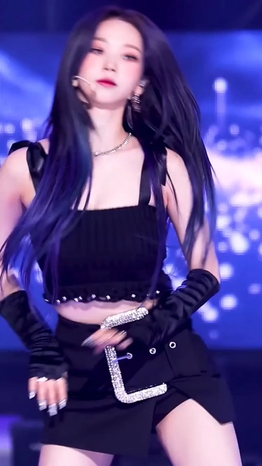 온라인슬롯, 슬롯사이트, 온라인카지노, 슬롯커뮤니티 슬롯왕국 - 카리나 머리 돌리는데 자꾸 시선이 다른데로가네
