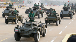 압도적인 군사력을 자랑하는 미얀마 군부 열병식