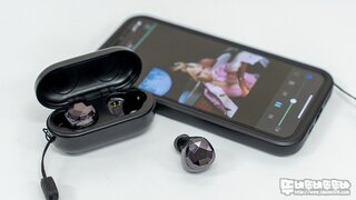 쥬얼리 디자인의 브리츠 BlingPOP 블루투스 이어폰