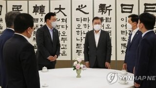 메뉴만 비빔밥…좀처럼 안 비벼진 문대통령·野대표(종합)