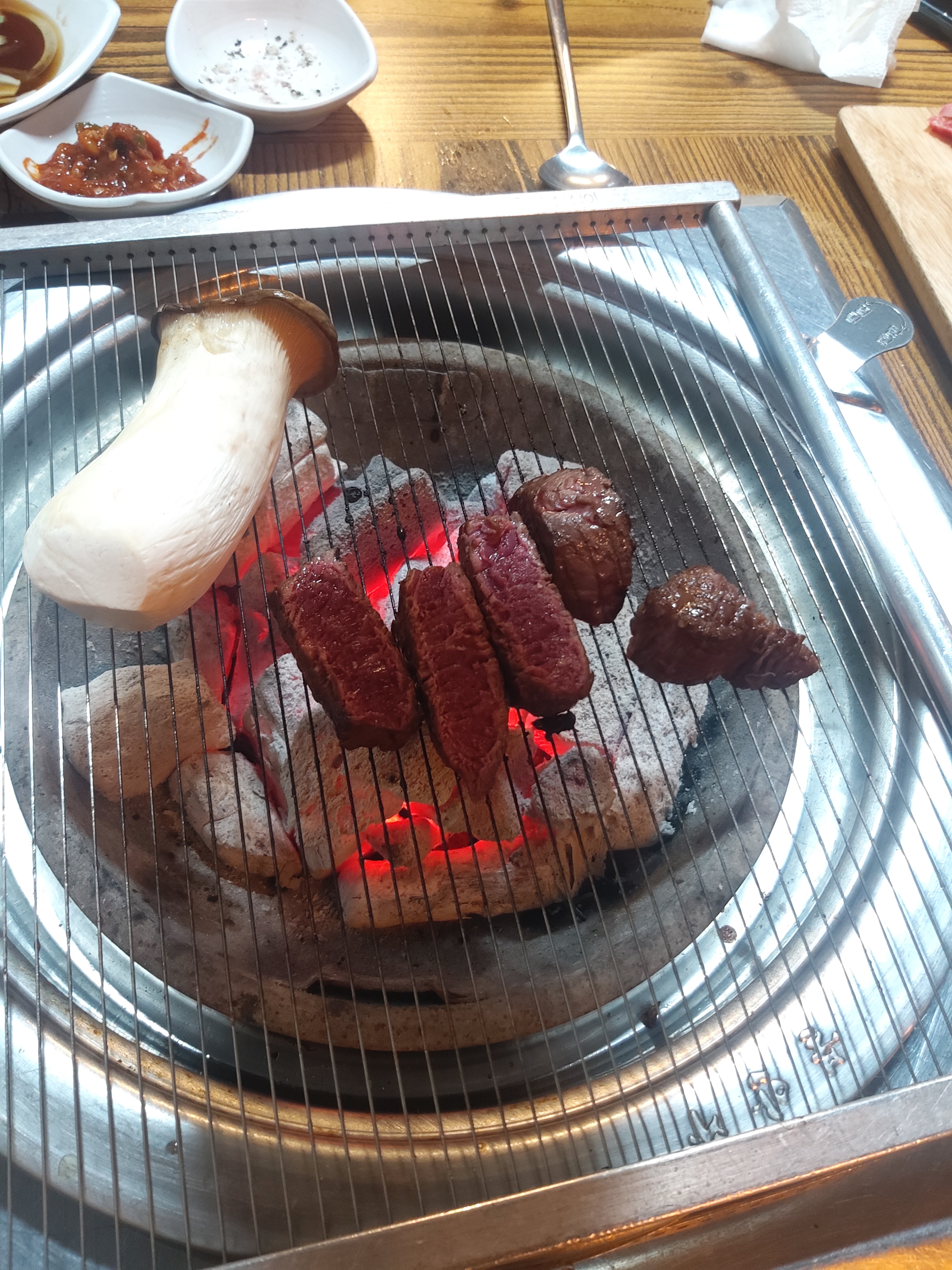 메이플스토리 인벤 : 내일 생일이라 한우 먹었어 - 메이플스토리 인벤 자유게시판
