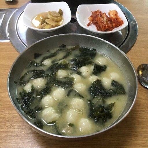 웹진 인벤 : 경상도에서 많이 먹는다는 미역국 종류. - 오픈이슈갤러리 경상도에서 많이 먹는다는 미역국 종류.