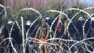 벨라루스, EU국경으로 난민 밀어내기… EU, 항공사 제재 검토