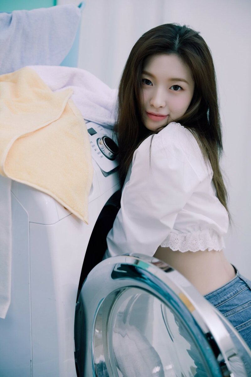 웹진 인벤 : 오마이걸 아린, 봄 세탁소 화보 - 오픈이슈갤러리 오마이걸 아린, 봄 세탁소 화보