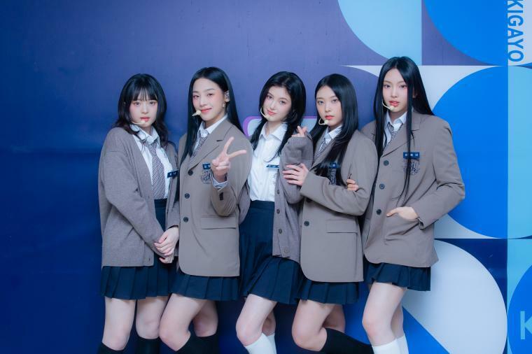 웹진 인벤 : 뉴진스 인기가요 착장 - 오픈이슈갤러리 뉴진스 인기가요 착장