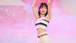 오마이걸 아린 청바지 위로 드러나는 매력