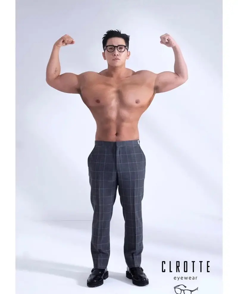 웹진 인벤 : 최근 벌크업 성공했다는 유세윤 - 오픈이슈갤러리 최근 벌크업 성공했다는 유세윤