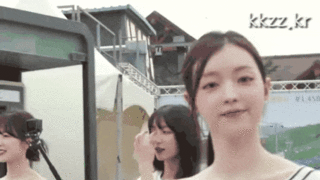 털 니트 홀터넥 민소매 오마이걸 유아