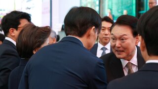 속보] 검찰, ‘文정부 블랙리스트’ 조국·임종석·강경화·홍남기 등  무혐의 결론