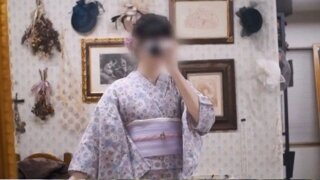 일본 여행가서 유카타 입어 논란인 유튜버