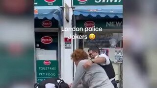 능욕당한 런던 경찰