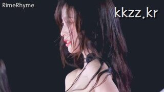 땀에 젖은 아린 (오마이걸)