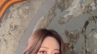 얇은 허리 배꼽 ITZY 유나