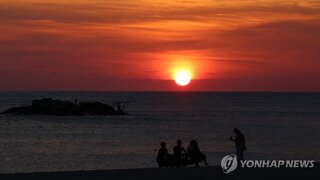 올해, 열대야 가장 많았던 해…'사상최악 폭염' 2018년보다 많아