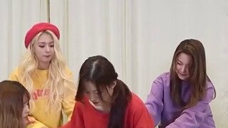 프로미스_9 이채영 스쿨룩 두근두근 안무