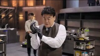 병아리라고 안 봐줘유. 부리 꽉 다물어유.gif