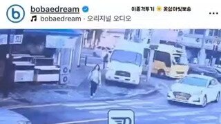 보배드림 인스타) 보행자를 친 택시.gif