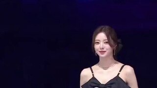 주름치마 표범무늬 속바지 ITZY 유나