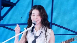 아이유 CIA 신고자=美 보수 유튜버…“X돼봐라” 맹비난