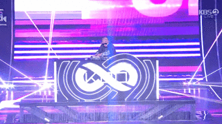 KBS 가요대축제 DJ KOO 등장.GIF