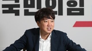 이준석 “여성 집회 참여율? 치안 좋아서…남성들은 군대에”