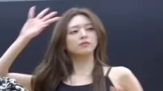 뒤에서 촬영한 ITZY 유나