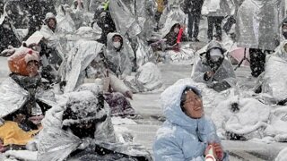 [국민 강추위 폭설 거리 시위] 공수처장 편하게 승용차 출근 18Cㅂㄹㅁ !!!!!