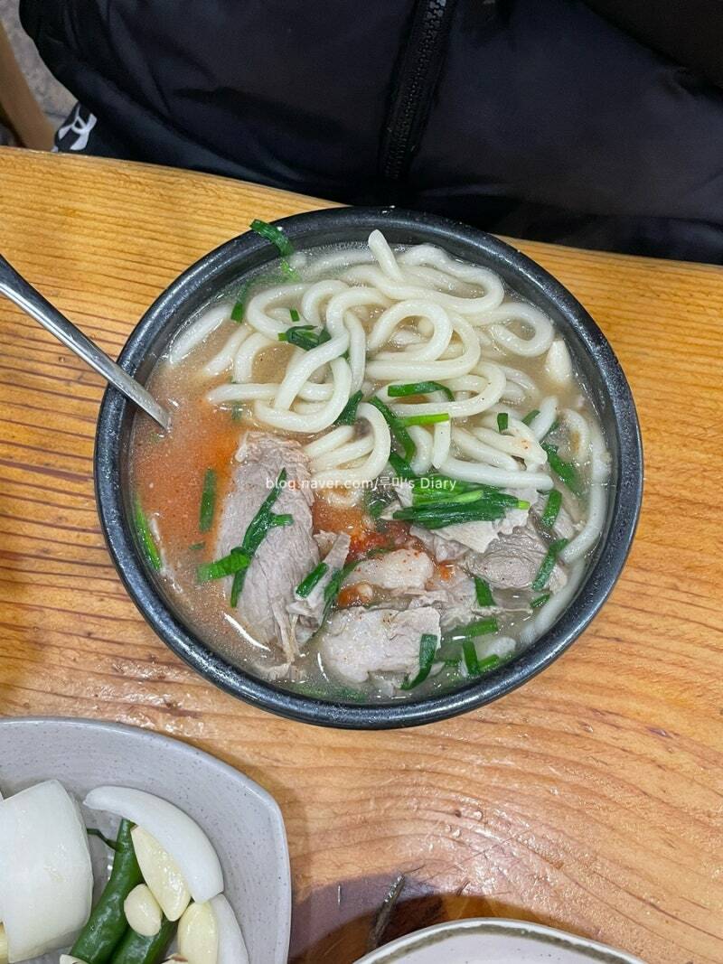 돼지우동 이미지