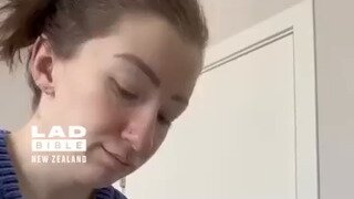 집사가 하는건 자기도 해야 직성이 풀리는 타입