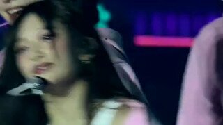 아이브 이서 짧은 테니스 치마