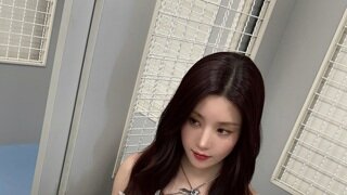 권은비 수영복 화보 비하인드