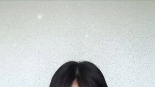 아이브 이서 니삭스에 하늘하늘 치마