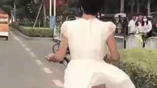 차마 차선변경을 못한 이유 (ㅇㅎ)