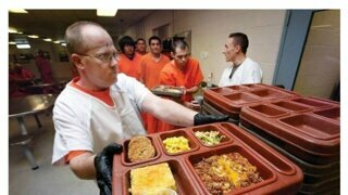 천조국 교도소 식단