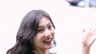 공연 중에 드레스 끈 끊어진 조이 (레드벨벳)