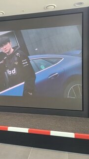아니 형이 왜 거기서 나와