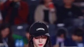 하지원 치어리더 승무원 복장