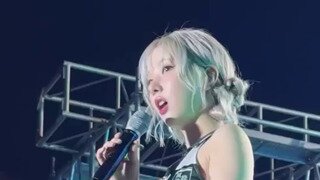 파란색 튜브탑 비비지 은하
