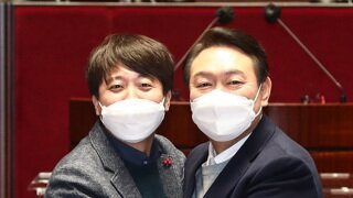 근데 주스기 내란범 만든거 사과한적 있음?
