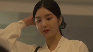 크롭 민소매 권은비