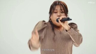 학생 교육하는 교수님