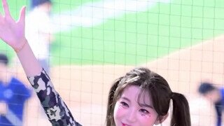 이주은 치어리더 하네스 복장