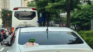 오빠 아까 마트에서 삼겹살 사지 않았어?