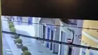 길막 참교육(?)하는 경찰.mp4...
