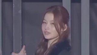 외국인인 걸 어필하는 사나 (트와이스)