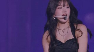 아이브 안유진 승무원 유니폼