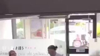 유로파 결승전 이후 북런던 근황.mp4