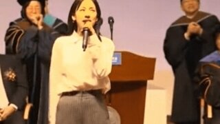 졸업식 축사 해달랬더니 노래 부르고 갔다는 연예인
