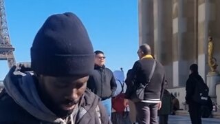 에펠탑 보러가면 한국인이 특히 조심해야 된다는 사람